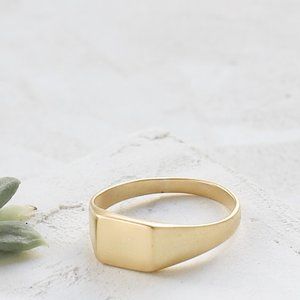 Gold Signet Ring